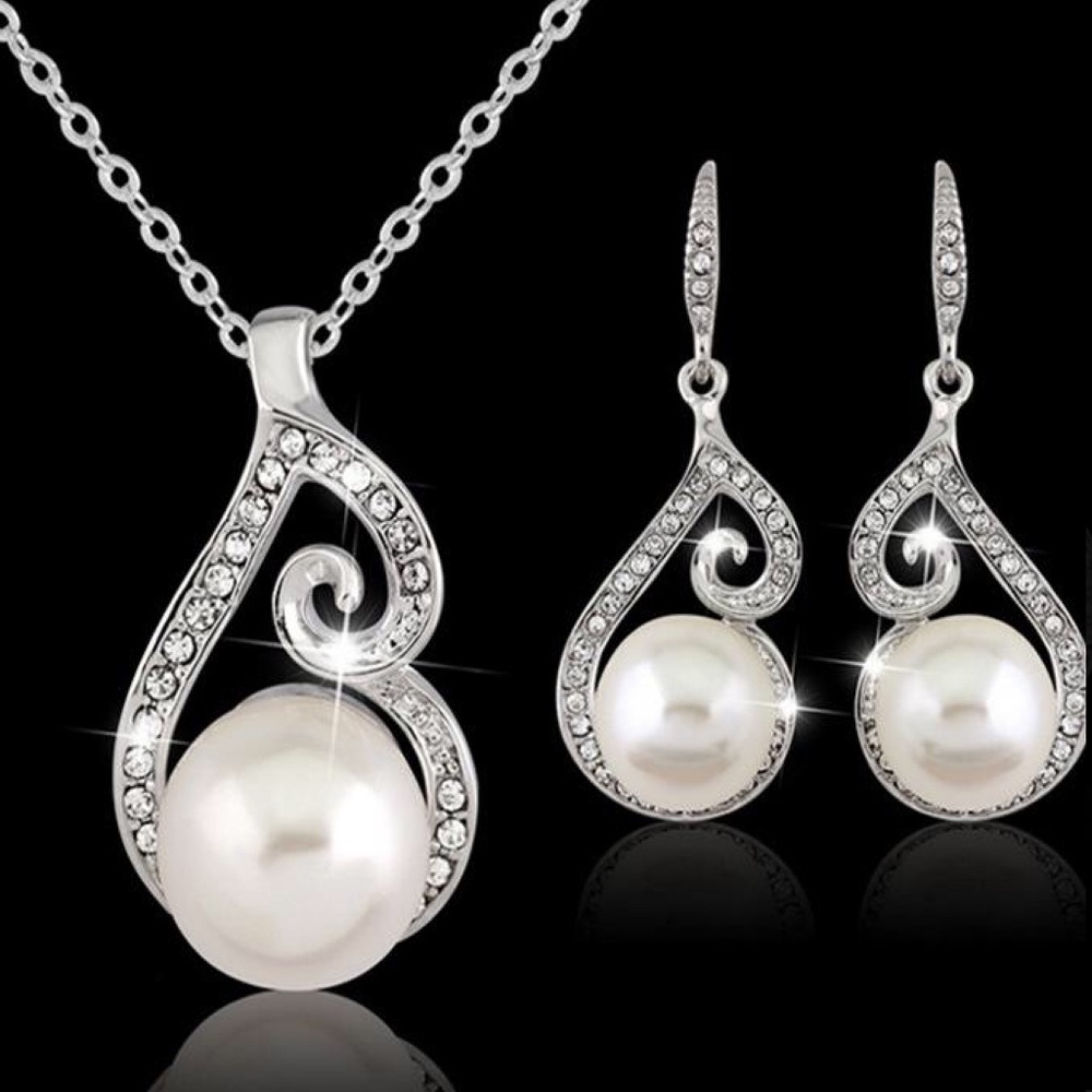Pearl and Silver Necklace and Earrings set